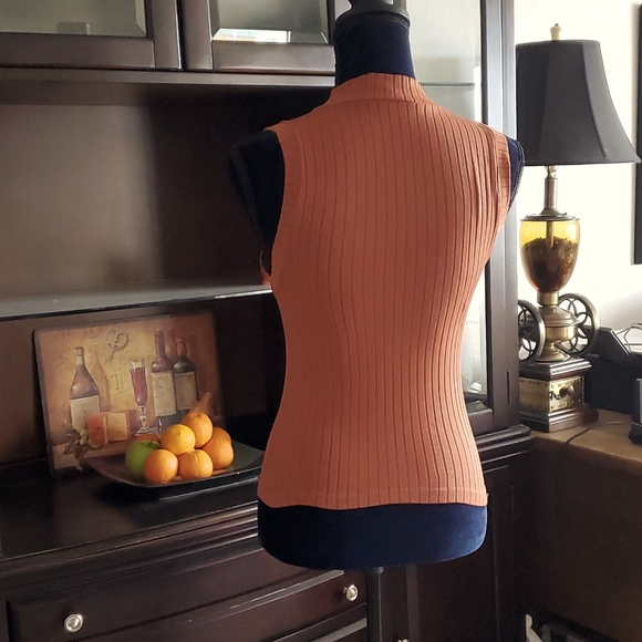 Rust stretchy top - Picture 3 of 5